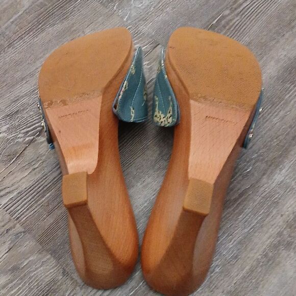 STUART WEITZMAN wooden platform wedge sandals Sz 7 EUC - Picture 11 of 11